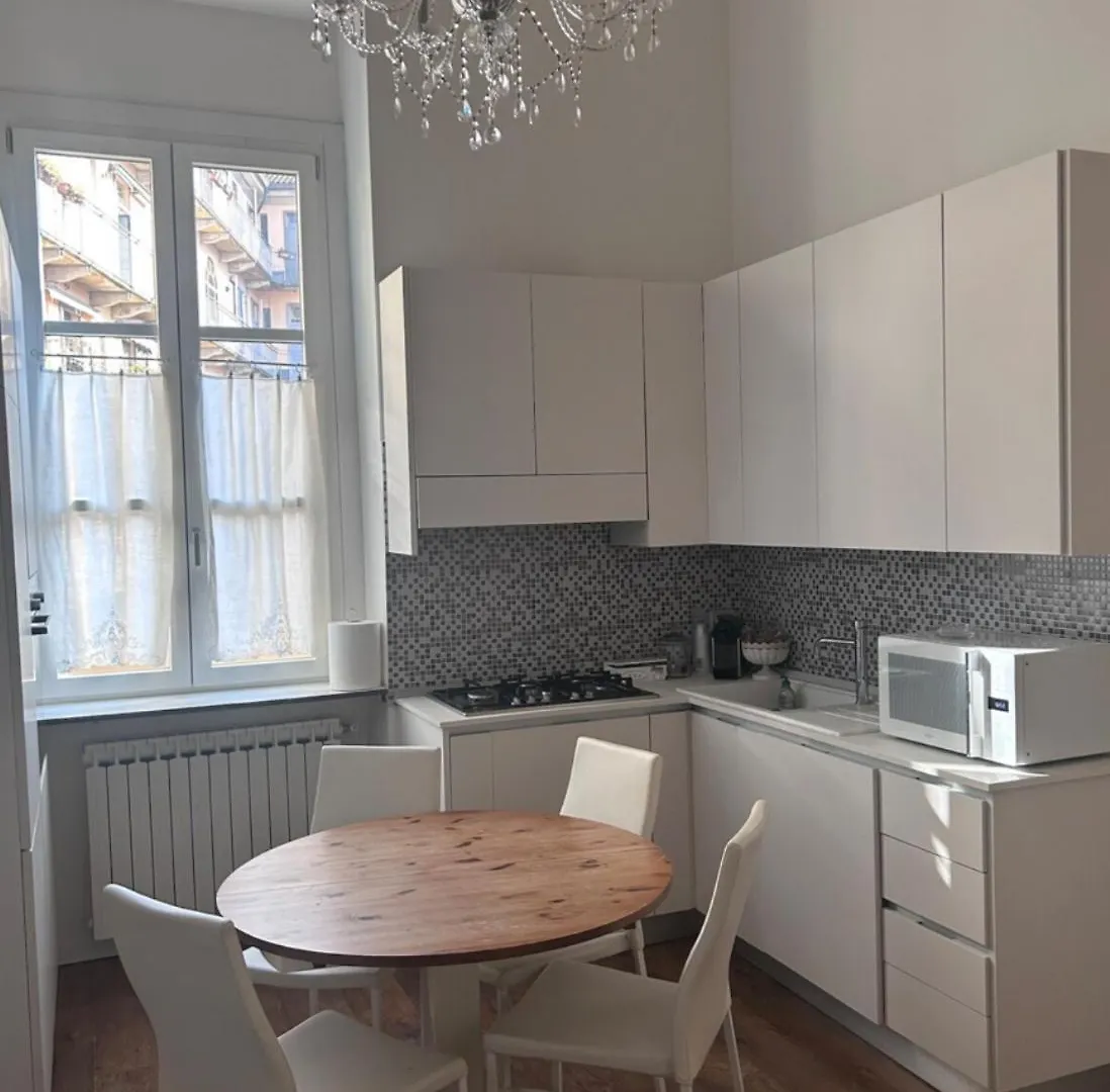 Wonderful Central Apartment In Porta Garibaldi,Moscova Mediolan Włochy